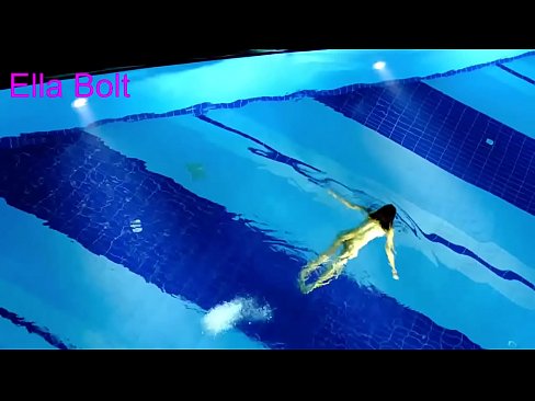 ❤️ Je ne peux pas m'arrêter de regarder, jeune blonde prise en train de nager nue dans la piscine de la station ELLA BOLT. ❤️ Vidéo de baise at fr.xsexshop.ru ﹏