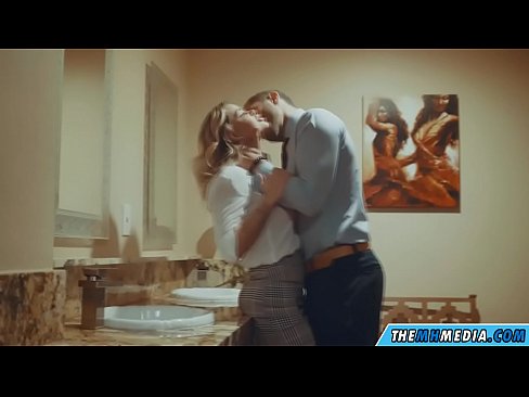 ❤️ Quand une blonde plantureuse vous séduit dans des toilettes publiques. ❤️ Vidéo de baise at fr.xsexshop.ru ﹏